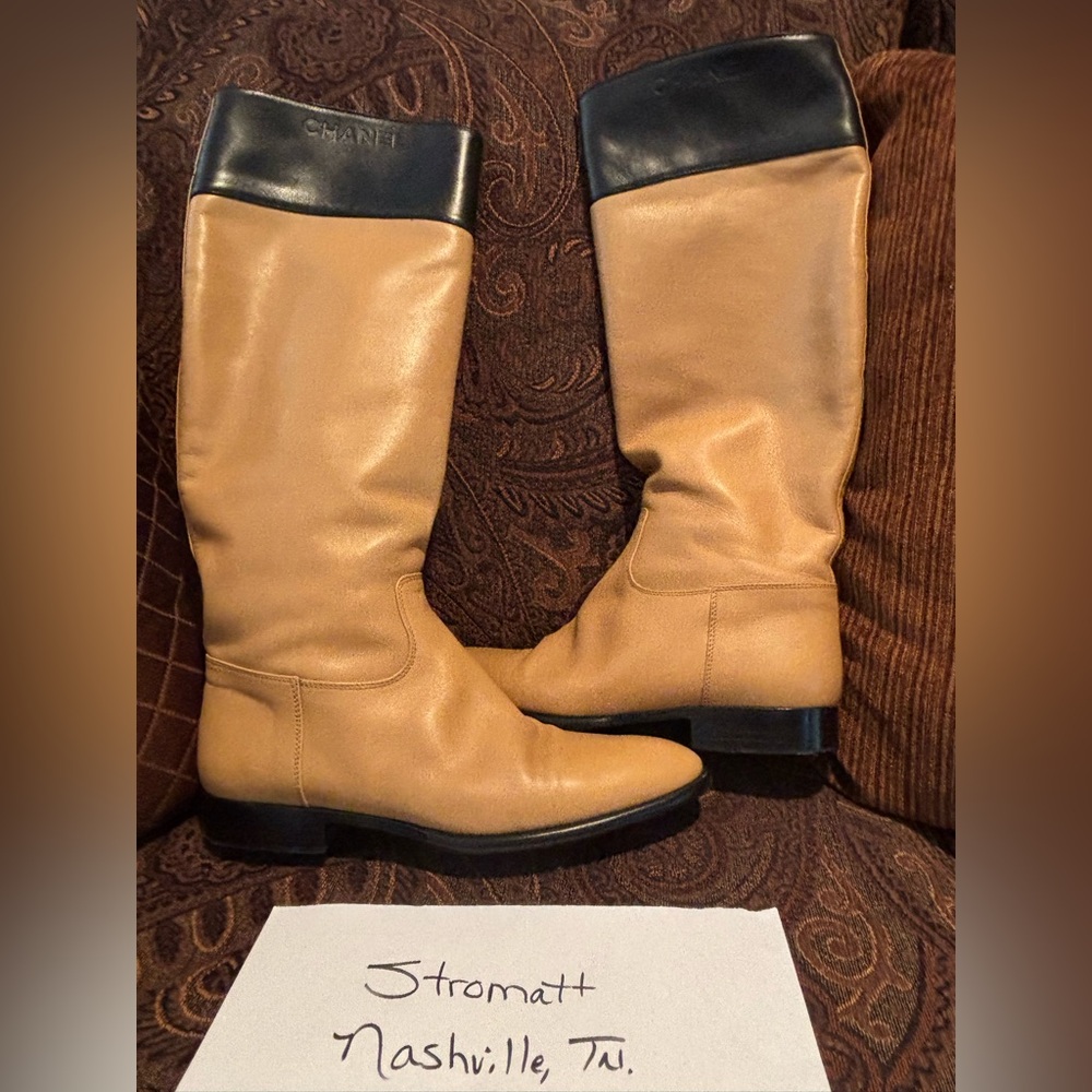 CHANEL Beige and Black Leather Boots Size 8 Excellent condition